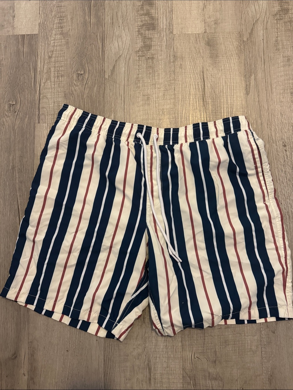 Amazon Essentials Blue, White & Red Vertical Stripe Swim Trunks